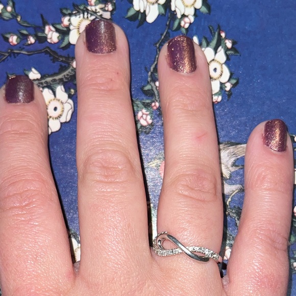 Sterling diamond infinity ring. Size 6.5 - Picture 5 of 5